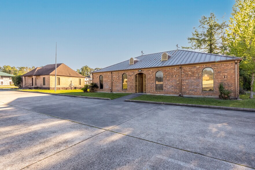 Primary Photo Of 22516 Aldine Westfield Rd, Spring Medical For Sale