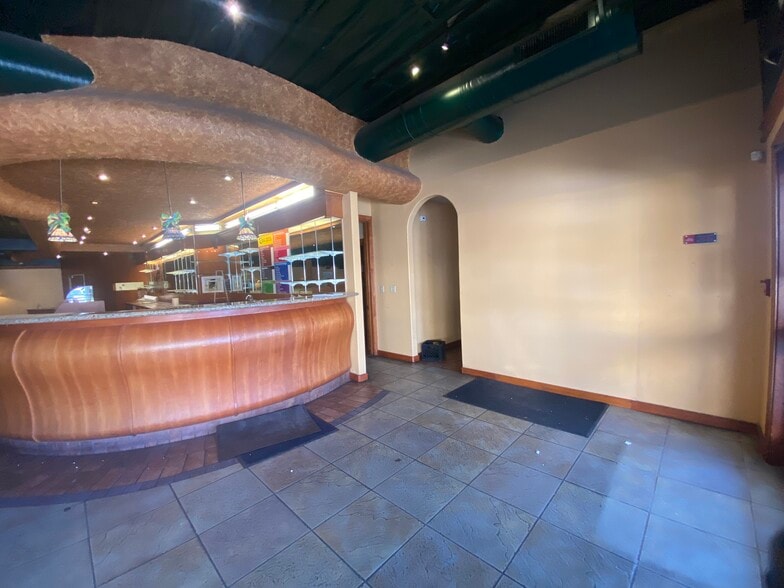 More Photos Of 3504 Highway 365, Nederland General Retail For Lease