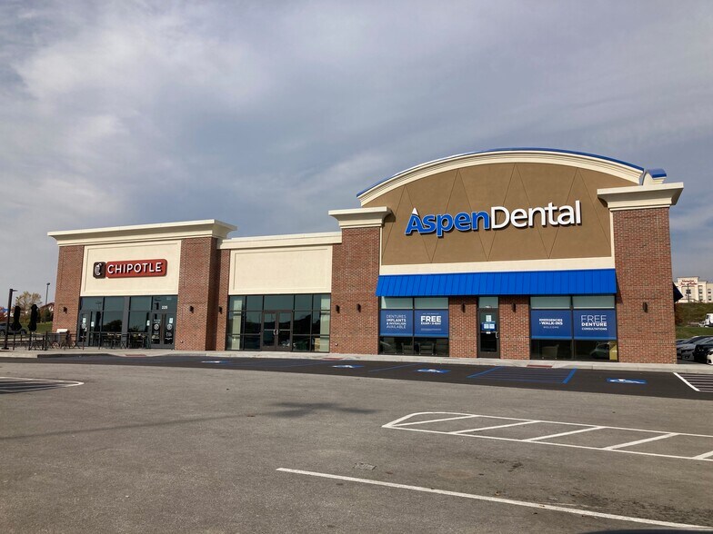 More Photos Of 520-574 Cabela Dr, Triadelphia Unknown For Lease
