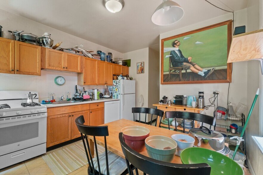 More Photos Of 1728 Bolton St, Baltimore Apartments For Sale