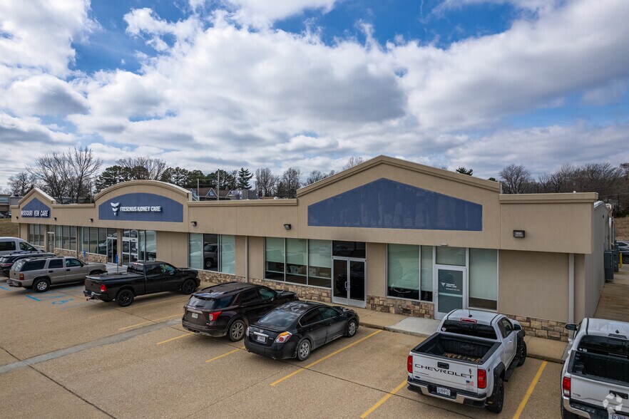 More Photos Of 1070 S Bishop Ave, Rolla Storefront For Lease