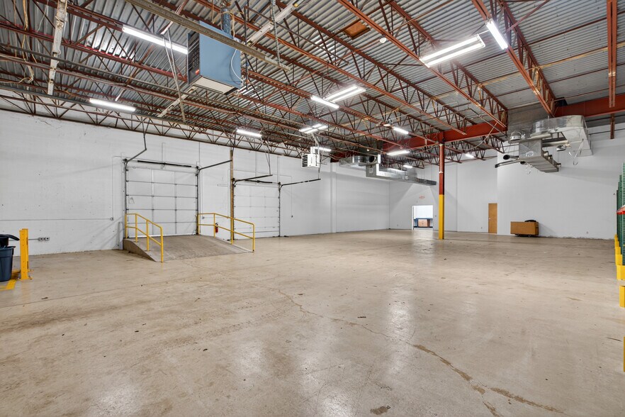 More Photos Of 2 Raymond Dr, Havertown Light Manufacturing For Lease
