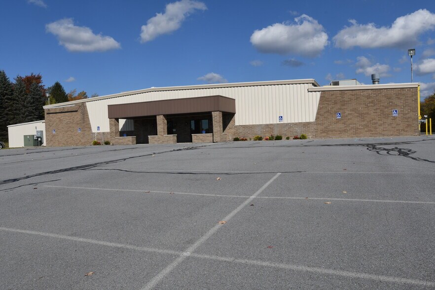 More Photos Of 423 Walters Ave, Johnstown Warehouse For Lease
