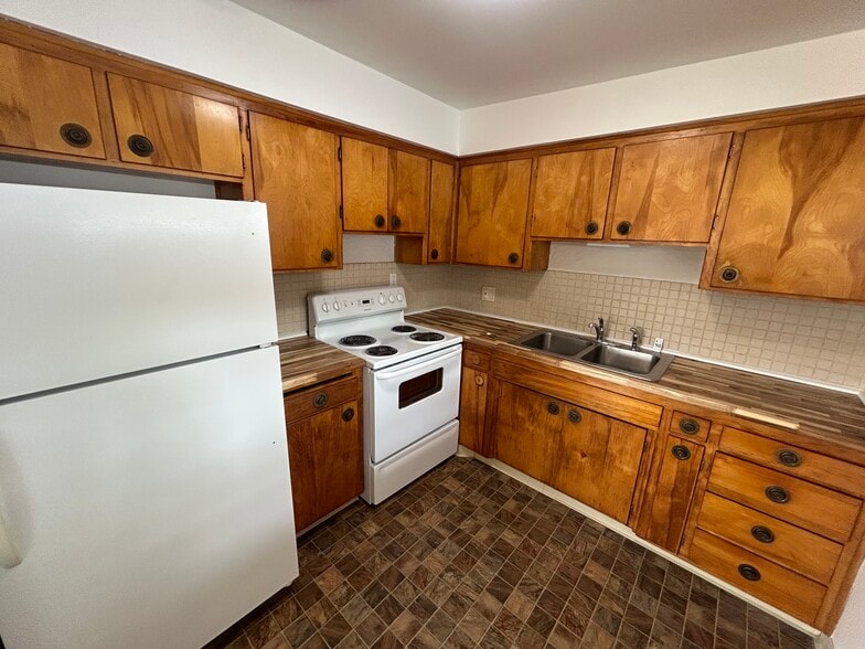 More Photos Of 2012 N Park Rd, Spokane Apartments For Sale