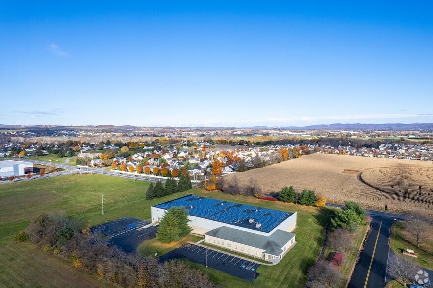 More Photos Of 1 Danforth Dr, Easton Manufacturing For Sale