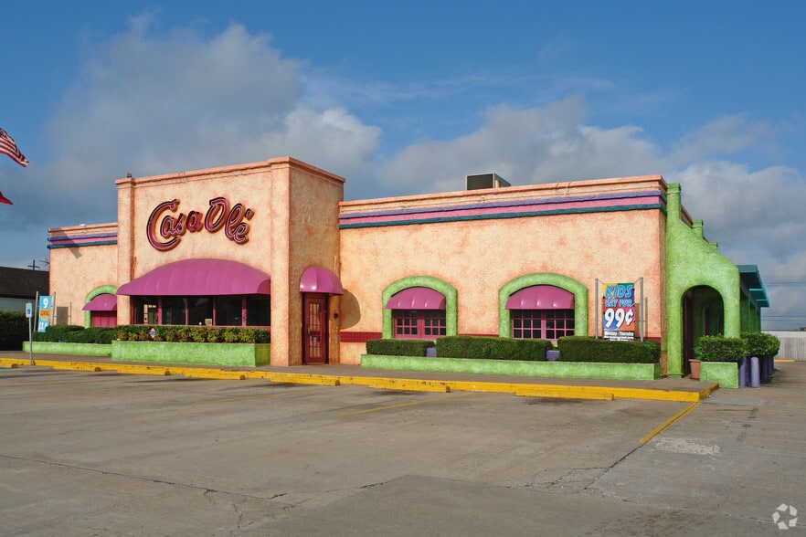More Photos Of 335 I-10, Beaumont Restaurant For Sale