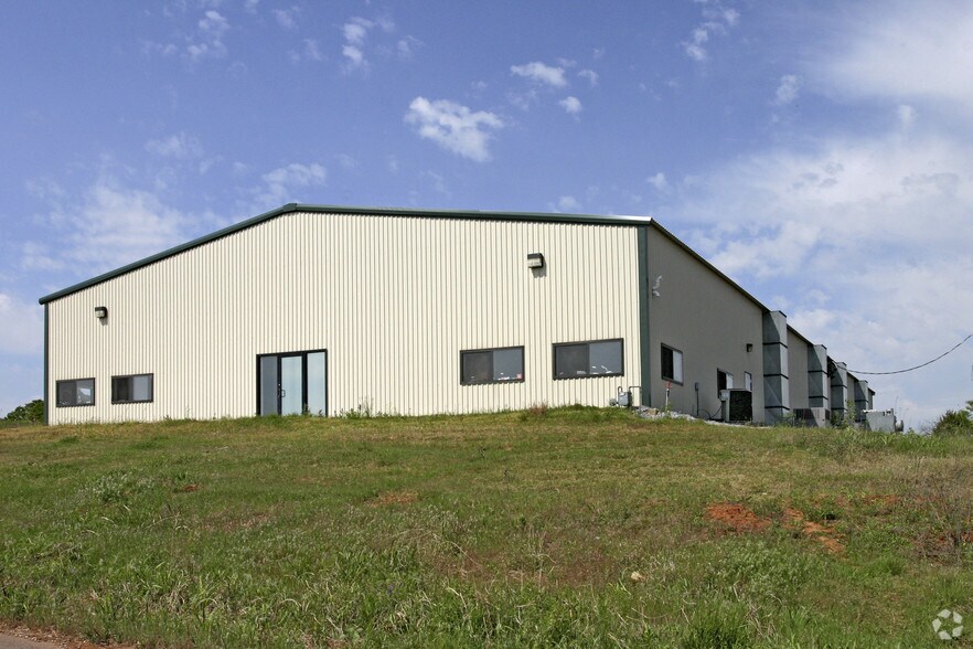 More Photos Of 6333 Boucher Dr, Edmond Warehouse For Sale