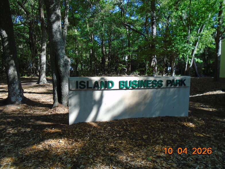 More Photos Of 148 Island Dr, Hilton Head Warehouse For Sale