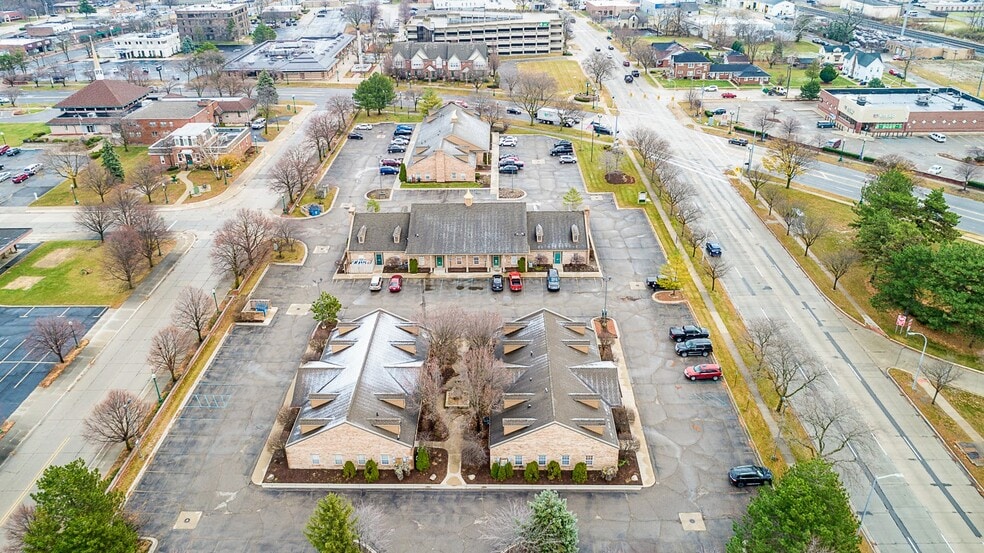 More Photos Of 35100-35120 E Michigan Ave, Wayne Unknown For Lease