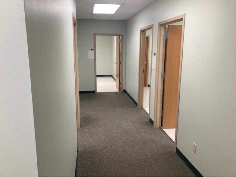 More Photos Of 1821 Sherman Dr, Saint Charles Medical For Sale