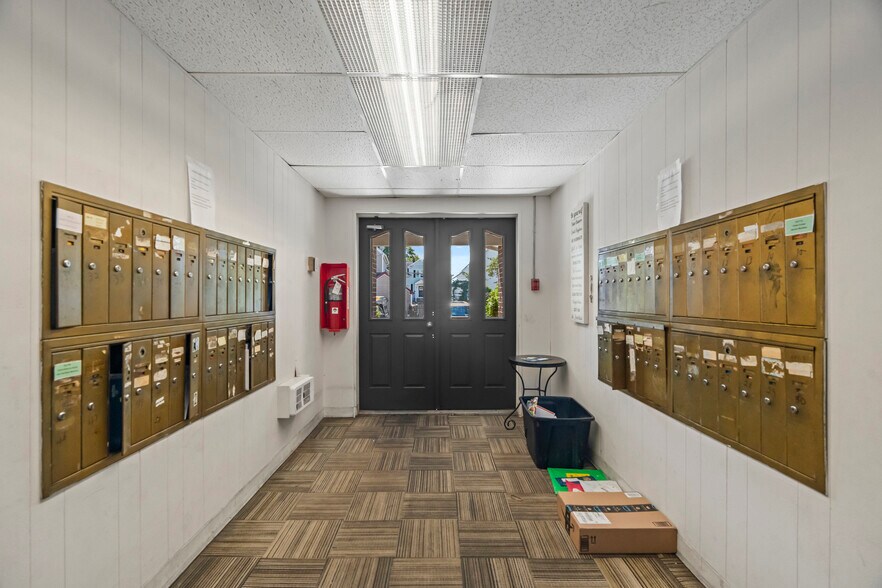 More Photos Of 3880 Main St, Bridgeport Multifamily For Sale