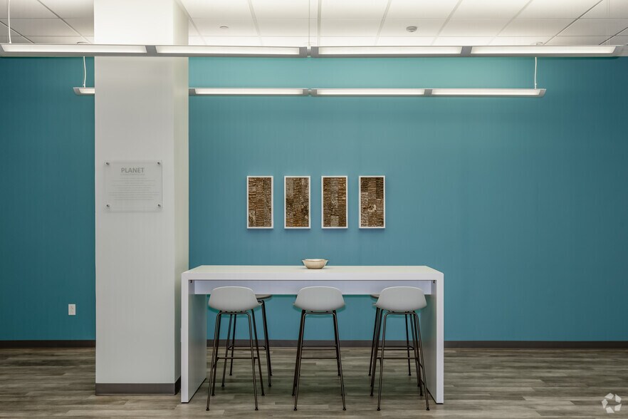 More Photos Of 500 E Pratt St, Baltimore Office For Lease