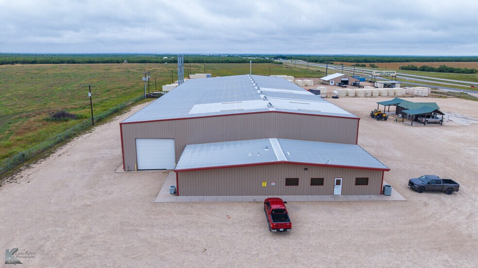 More Photos Of 10027 S Frontage Rd, Clyde Manufacturing For Sale