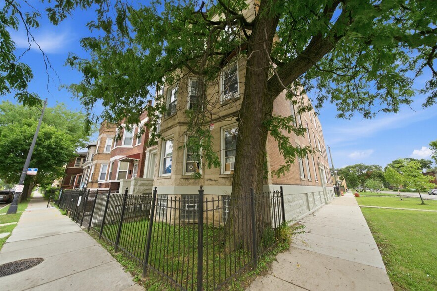 Primary Photo Of 201 N Laramie Ave, Chicago Apartments For Sale