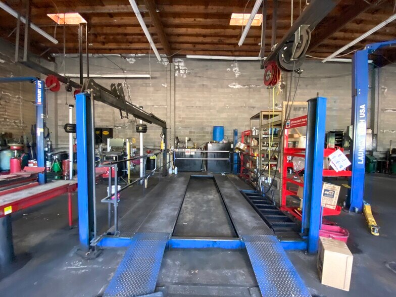 More Photos Of 2260 Arden Way, Sacramento Auto Repair For Sale