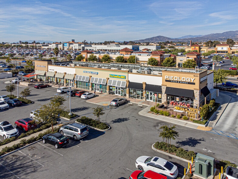 More Photos Of 1620 E 1st St, Beaumont General Retail For Sale