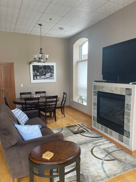 More Photos Of 123 A St, Mc Gregor Restaurant For Lease