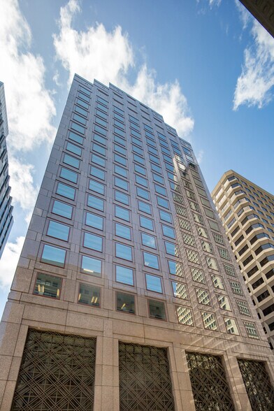 More Photos Of 555 Montgomery St, San Francisco Office For Lease