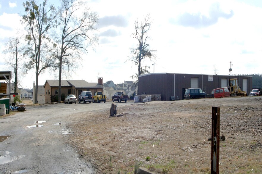 More Photos Of 5820 Highway 85, Riverdale Warehouse For Sale