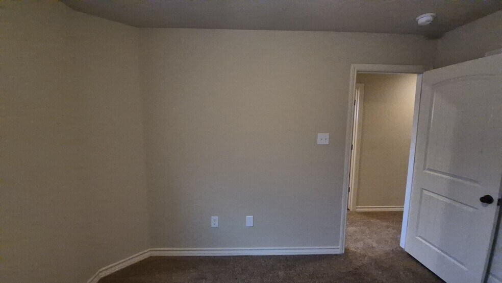 More Photos Of 6866 Lakeview Dr, San Antonio Multifamily For Sale