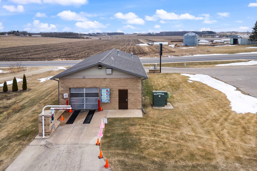 More Photos Of 1275 Margaret st, Markesan Storefront For Sale