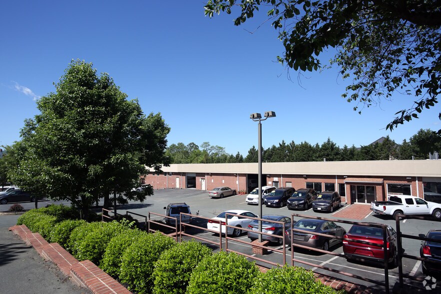 More Photos Of 1389 Richmond Rd, Charlottesville Auto Dealership For Lease