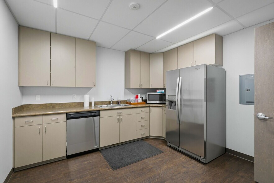 More Photos Of 8031 Branch Rd, Harrah Distribution For Sale