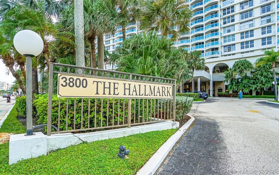 More Photos Of 3800 S Ocean Dr, Hollywood Office For Sale