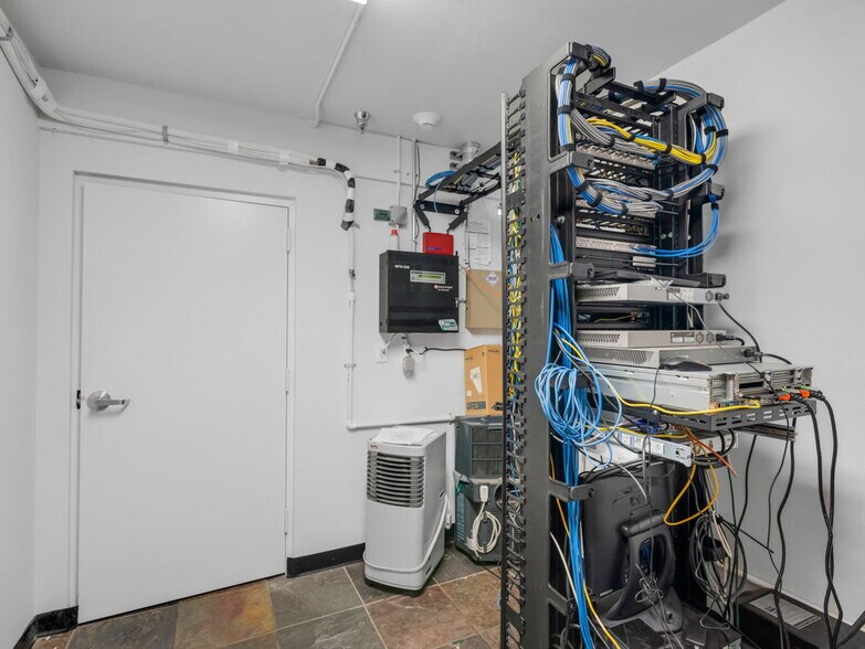 More Photos Of 2290 E Route 66, Flagstaff Office For Sale