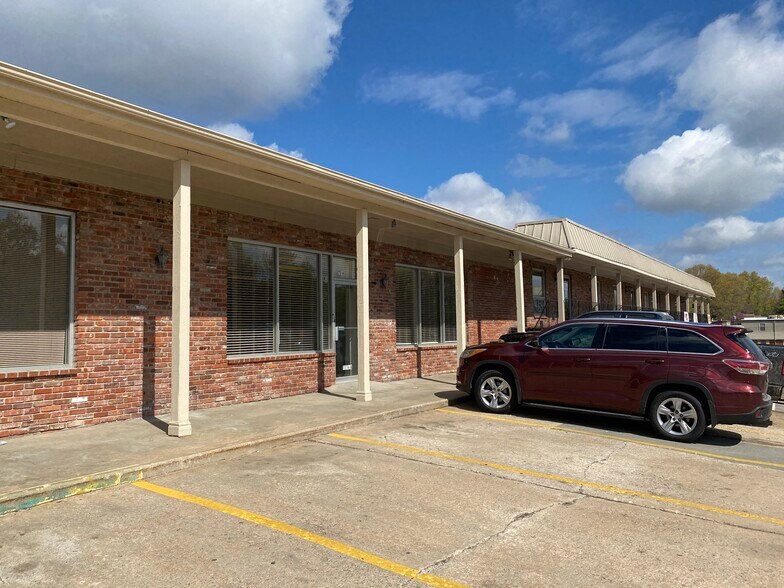 More Photos Of 7300-7314 Raytown Rd, Raytown Storefront For Sale