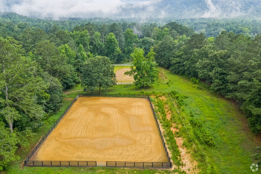 More Photos Of 490 Lake Marvin Rd NE, Armuchee Specialty For Sale