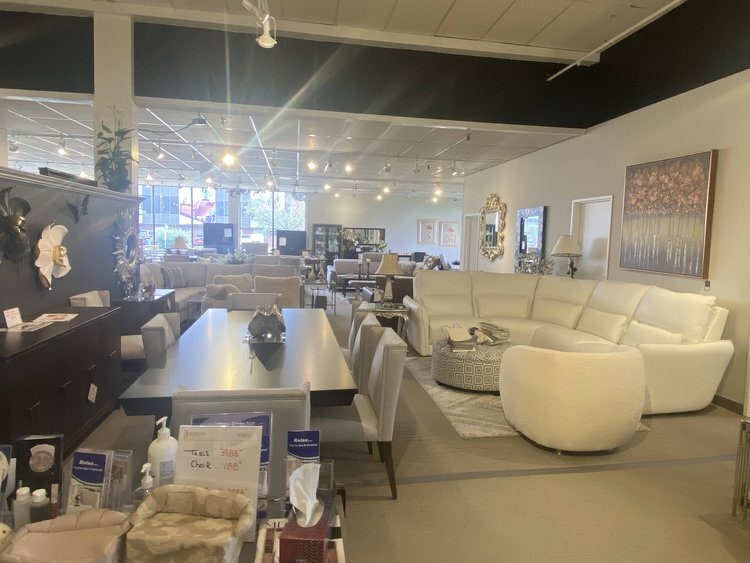 More Photos Of 350-364 Supertest Rd, Toronto Warehouse For Lease