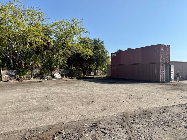 More Photos Of 1101 Albright Rd, Sanford Auto Salvage Facility For Sale