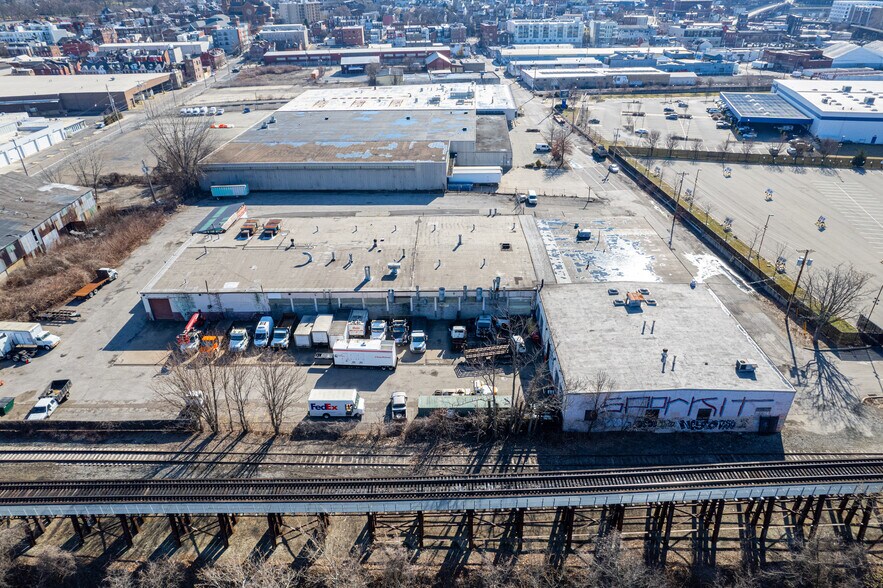 More Photos Of 19 35th St, Pittsburgh Warehouse For Lease