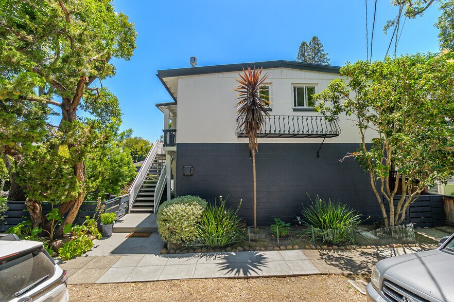 More Photos Of 15 San Rafael Ave, San Anselmo Apartments For Sale