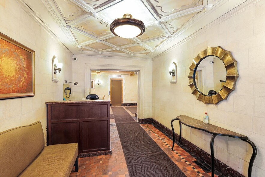 More Photos Of 9 Prospect Park W, Brooklyn Apartments For Sale