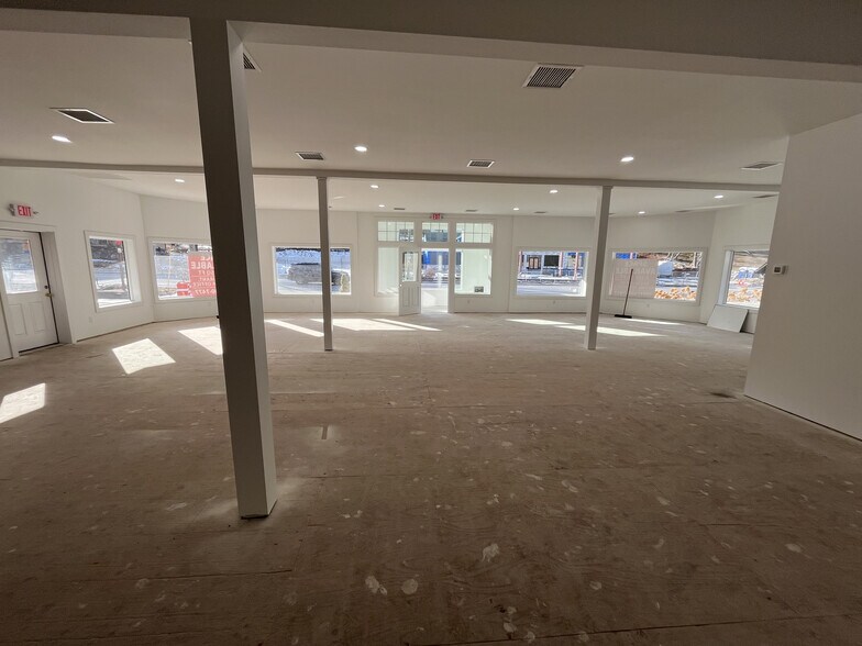 More Photos Of 192 Ny-17, Tuxedo Park Restaurant For Lease