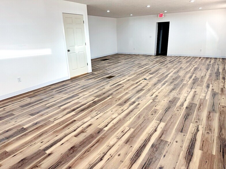 More Photos Of 3843 Harrison St, Bellevue Office For Sale