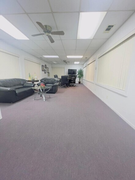 More Photos Of 2750 G St, Merced Office For Lease