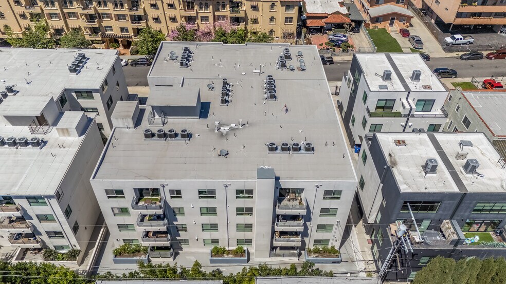 More Photos Of 5026 Rosewood Ave, Los Angeles Apartments For Sale