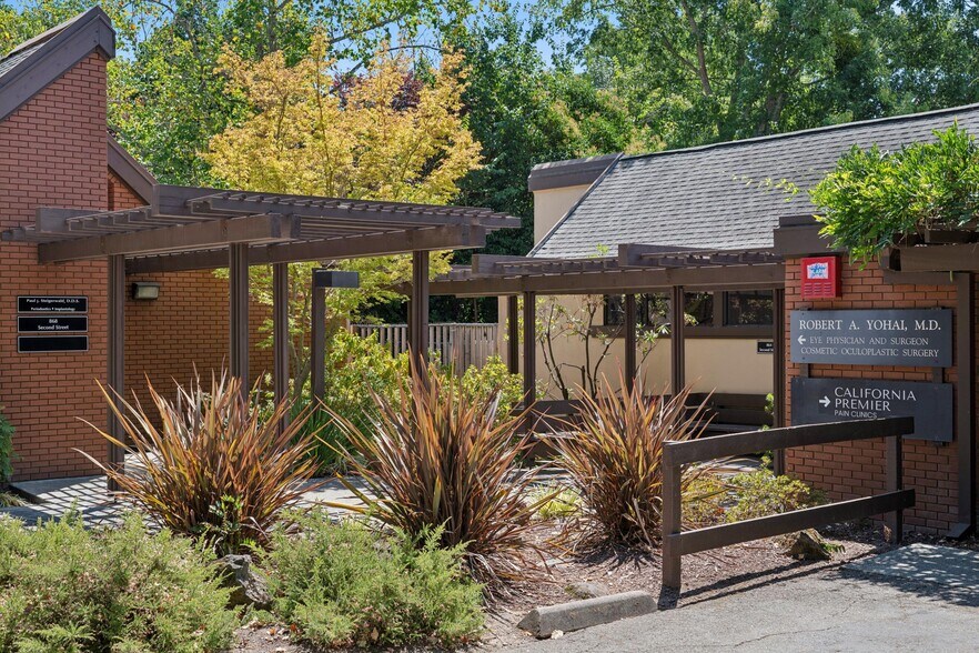 More Photos Of 864-868 2nd St, Santa Rosa Medical For Sale