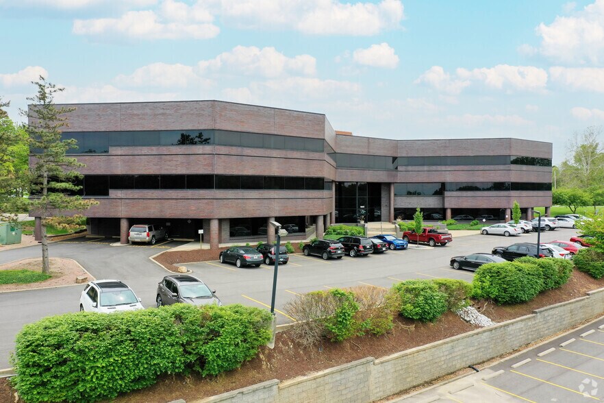 More Photos Of 10845 Olive Blvd, Creve Coeur Office For Lease