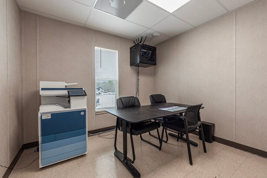 More Photos Of 11400 Thousand Trl, Willis Trailer Camper Park For Sale