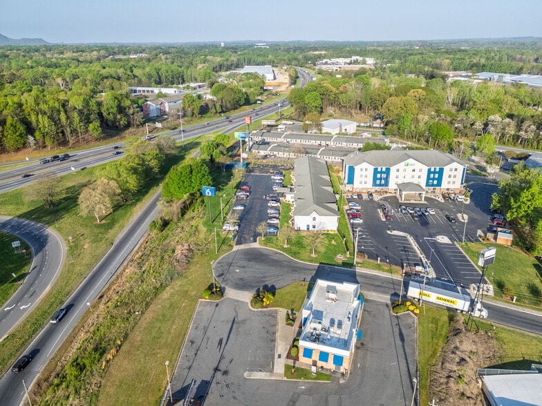 More Photos Of 1901 Broadcast St, Gastonia Hotel For Sale