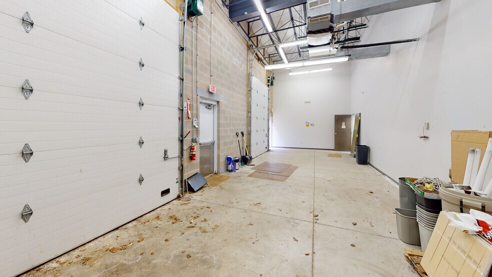 More Photos Of 3225 Southview Dr, Elkhart Medical For Sale