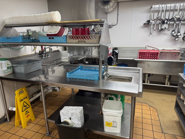 More Photos Of 1025 N Sherman Ave, Madison General Retail For Sale