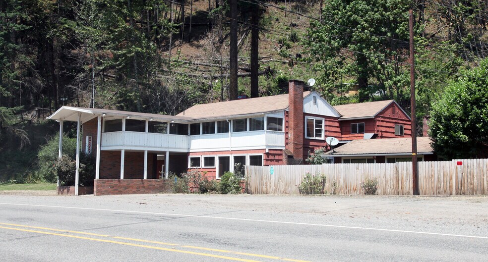 More Photos Of 45441 McKenzie Hwy, Leaburg Restaurant For Sale