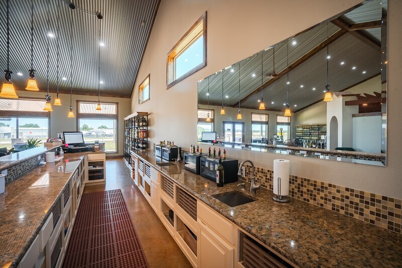 More Photos Of 316 E Wallace St, San Saba General Retail For Sale