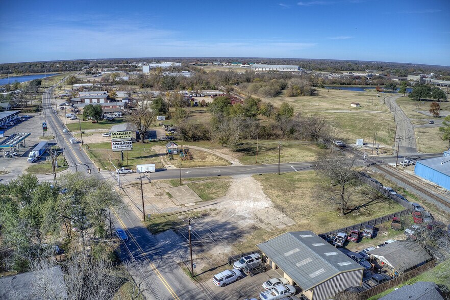 More Photos Of 845 Main St, Sulphur Springs Land For Sale