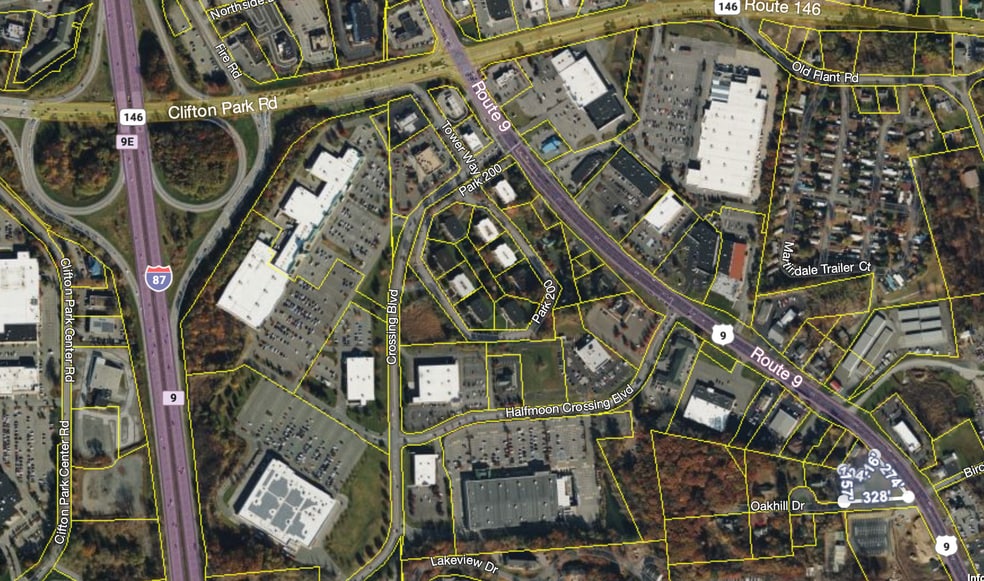 More Photos Of 3 Oakhill Dr, Halfmoon Flex For Sale